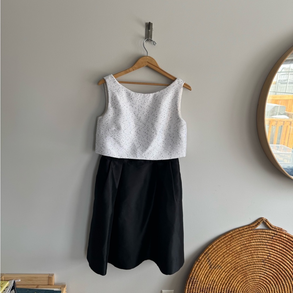 Anthropologie size 10 theia Chic Black and White Sleeveless Dress